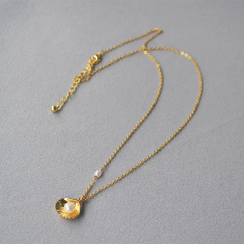 Brass Gold-plated Minimalist Gold Shell Freshwater Pearl Necklace