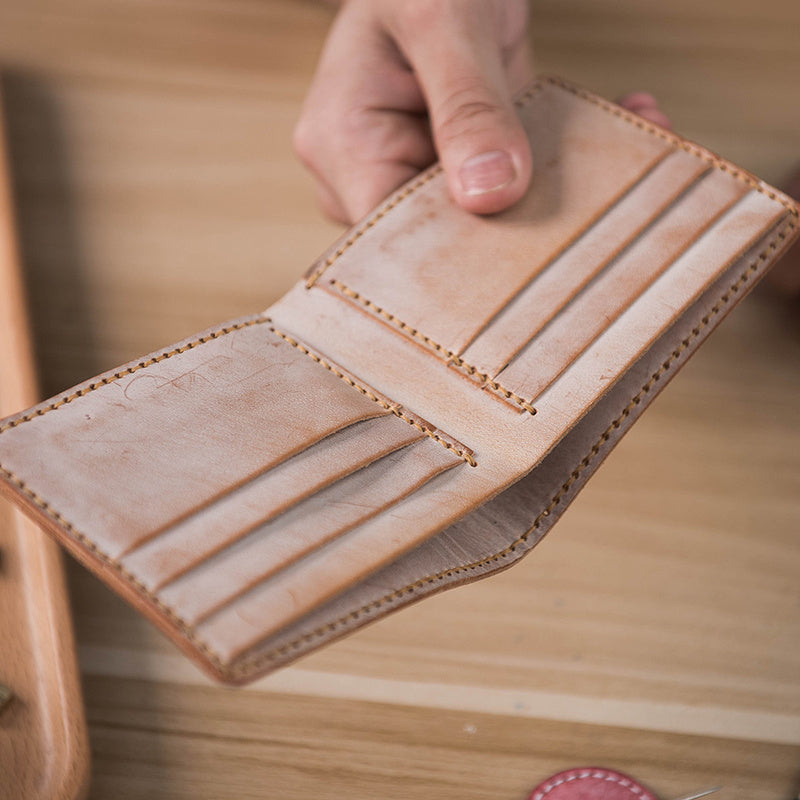 Vintage DIY Waxed Leather Horizontal Wallet - Snack on Style with the Vintage DIY Leather Wallet