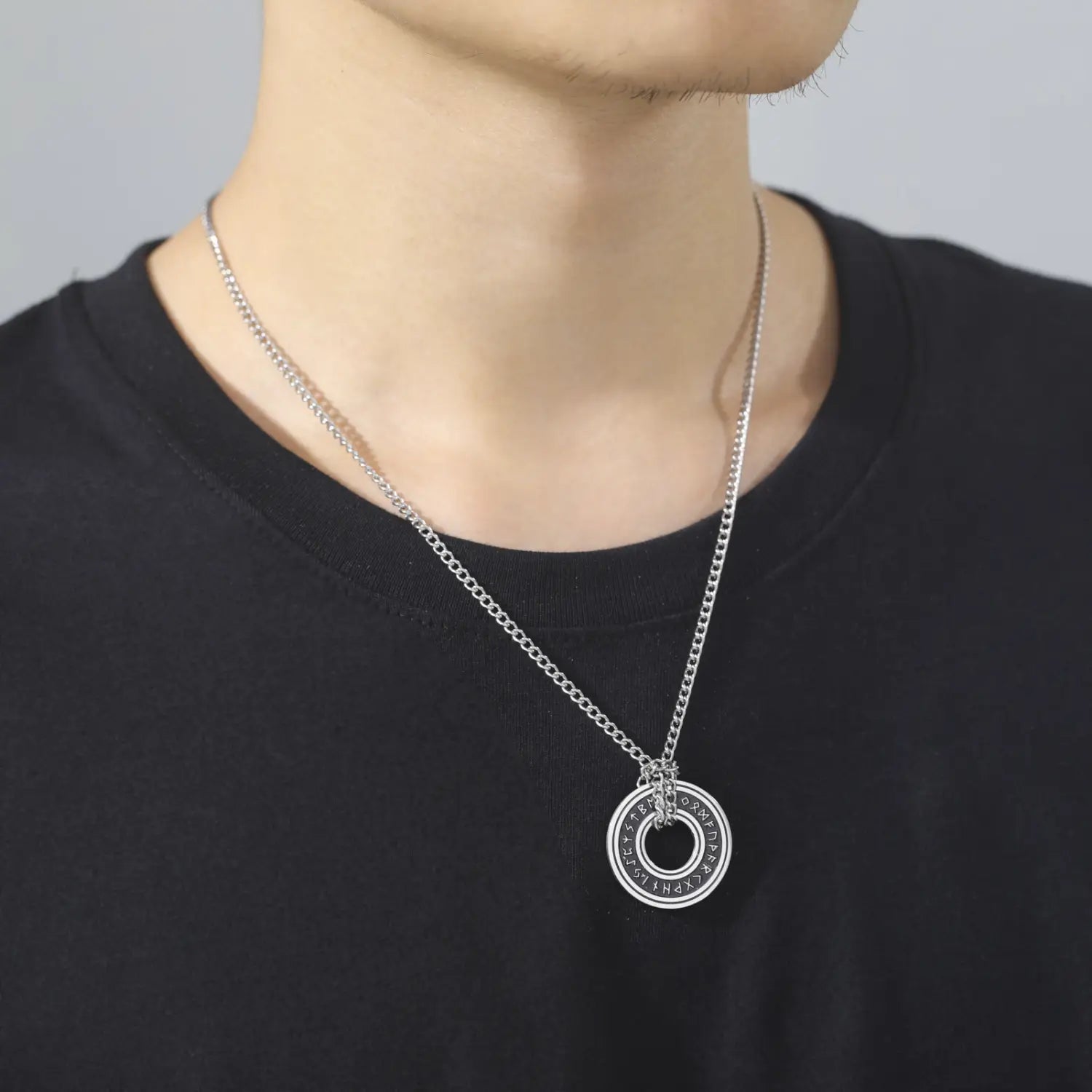 European And American Retro Style Luen Letter Circle Pendant Men’s Necklace