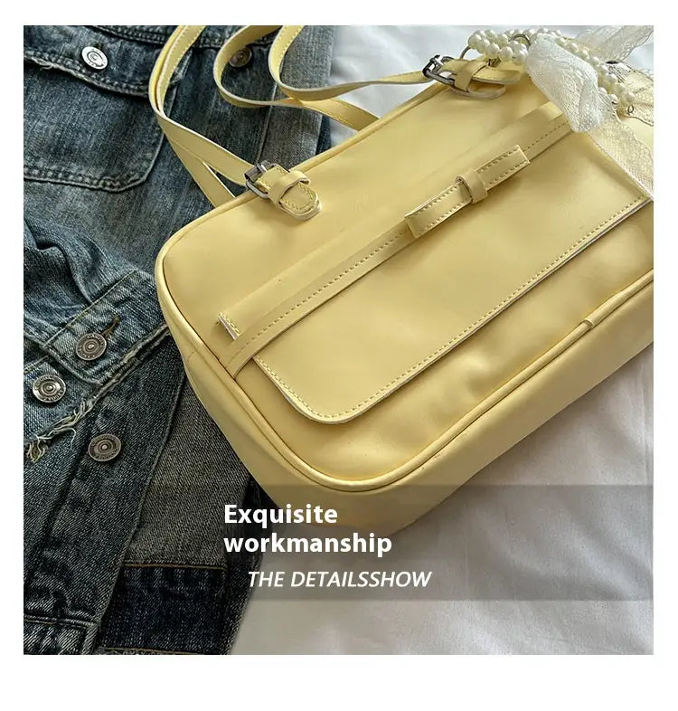 Mála gualainn flap meánach PU le scairf síoda agus bogha péarla do mhná