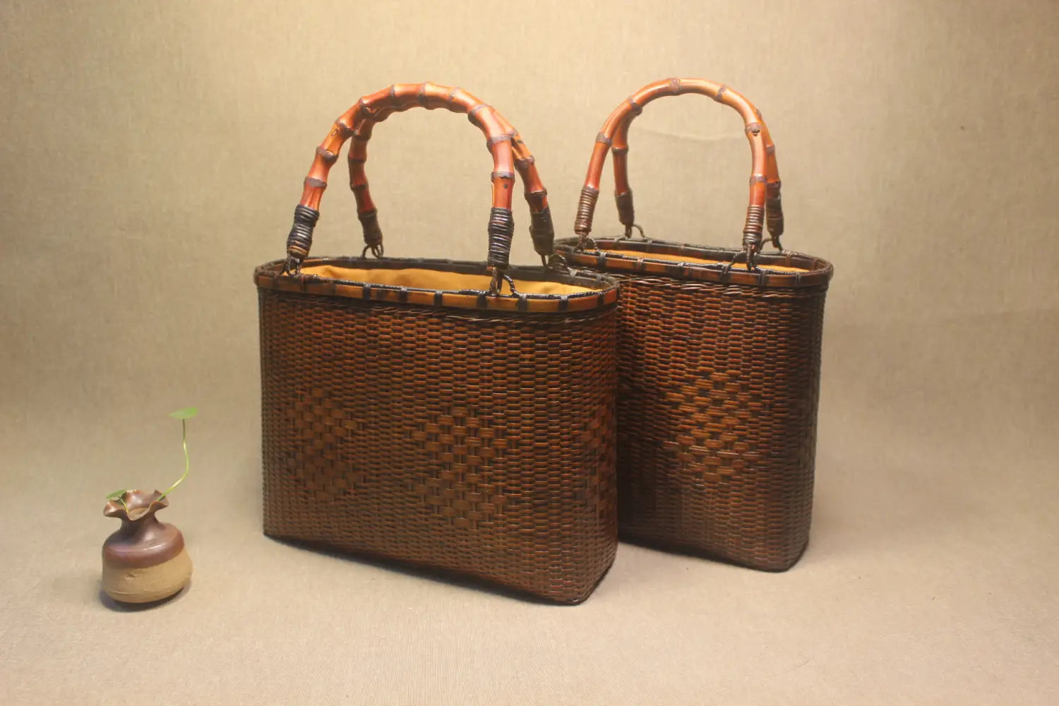 Chinese Style Bamboo Storage Box for Beach Weaving Handbag Organization