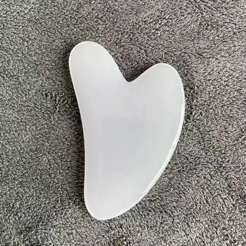 Resin Beeswax Heart-shaped Gu Sha Facial Scraping Sheet For Beauty Salon