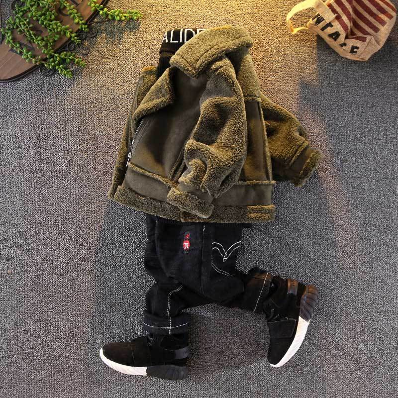 Long-sleeved short brown children’s jacket