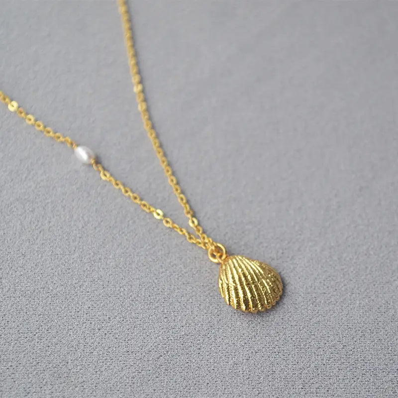 Brass Gold-plated Minimalist Gold Shell Freshwater Pearl Necklace