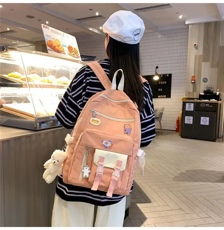 Nylon reppu Bear Pendant -lahja lähettää koululaukku lapsille