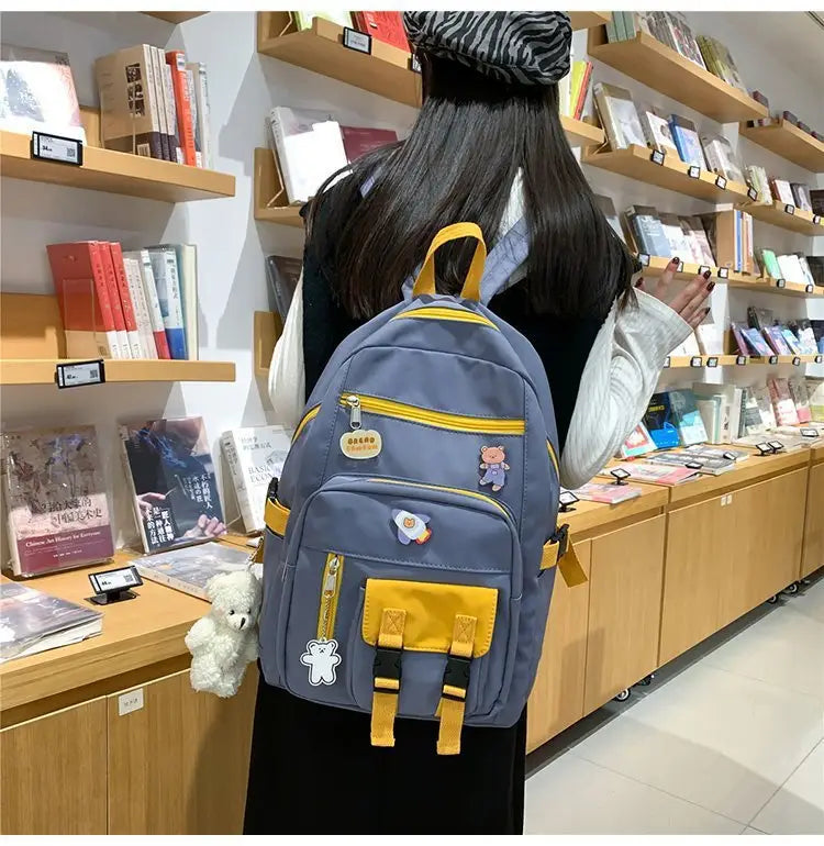 Nylon reppu Bear Pendant -lahja lähettää koululaukku lapsille