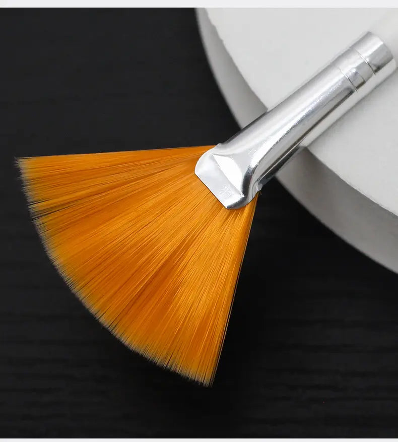 Beauty Tools Fan Brush for Tartaric Acid Applications and Makeup