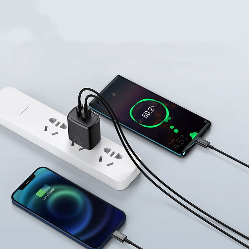 Black and White Quick Charge Charger Mini for General-Purpose Charging