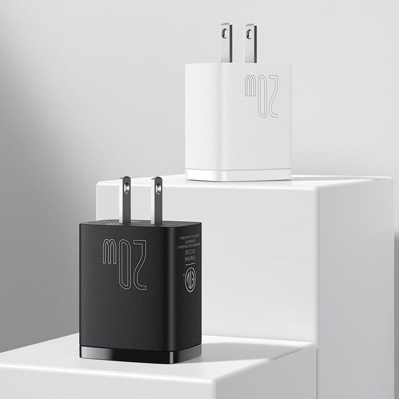 Black and White Quick Charge Charger Mini for General-Purpose Charging