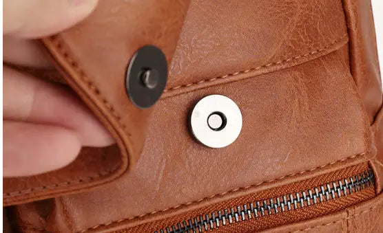 Backpack Backpack Glúine Leathar 14 orlach PU d'fhir agus do mhná ar scoil oibre taistil