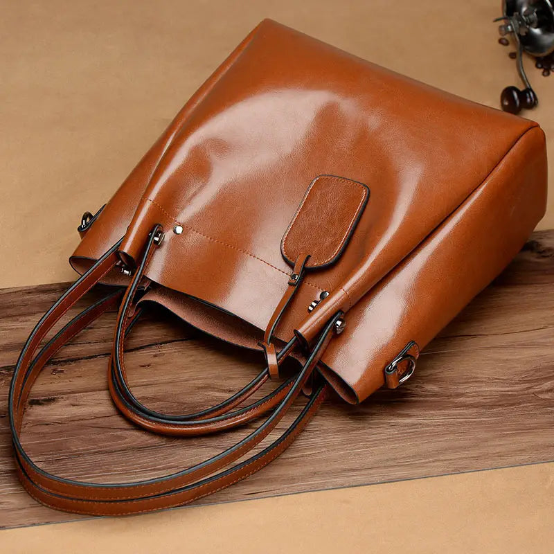 Fashion Simple Portable Cattle Leather Bag with Genuine Oil Wax Finish