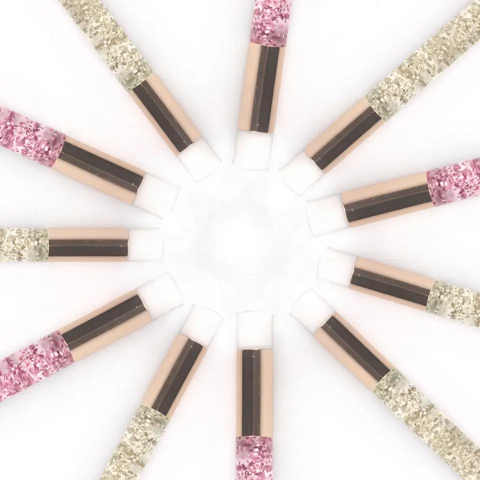 Colorful Diamond-Sequin Eye Shadow Brush for Makeup and Cleaning Applications