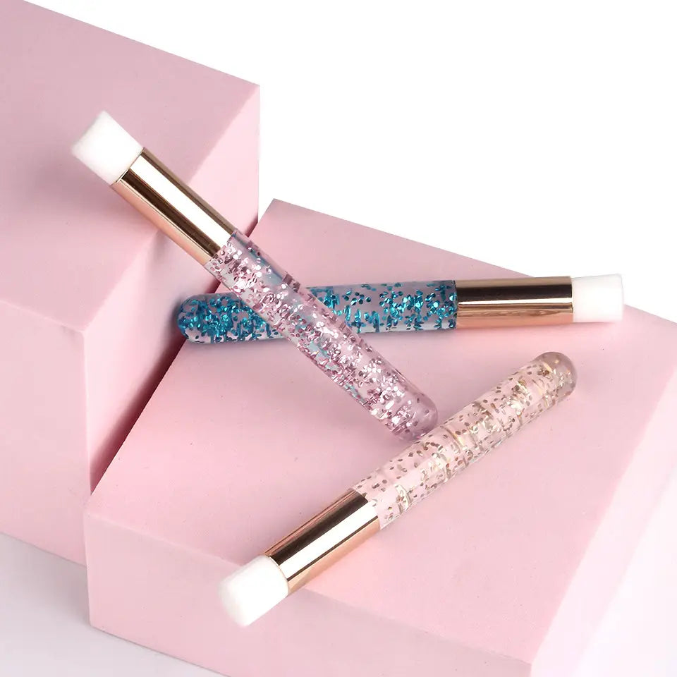 Colorful Diamond-Sequin Eye Shadow Brush for Makeup and Cleaning Applications