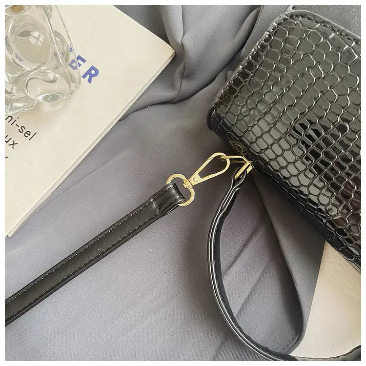 Stitching Square Pouch with Mining Stone Pattern Leather and Internal Pocket