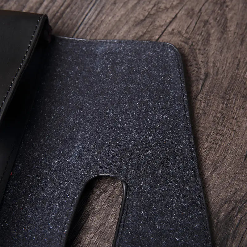 Men’s Leather Wristlet Clutch Bag with Magnetic Closure for United States Buyers