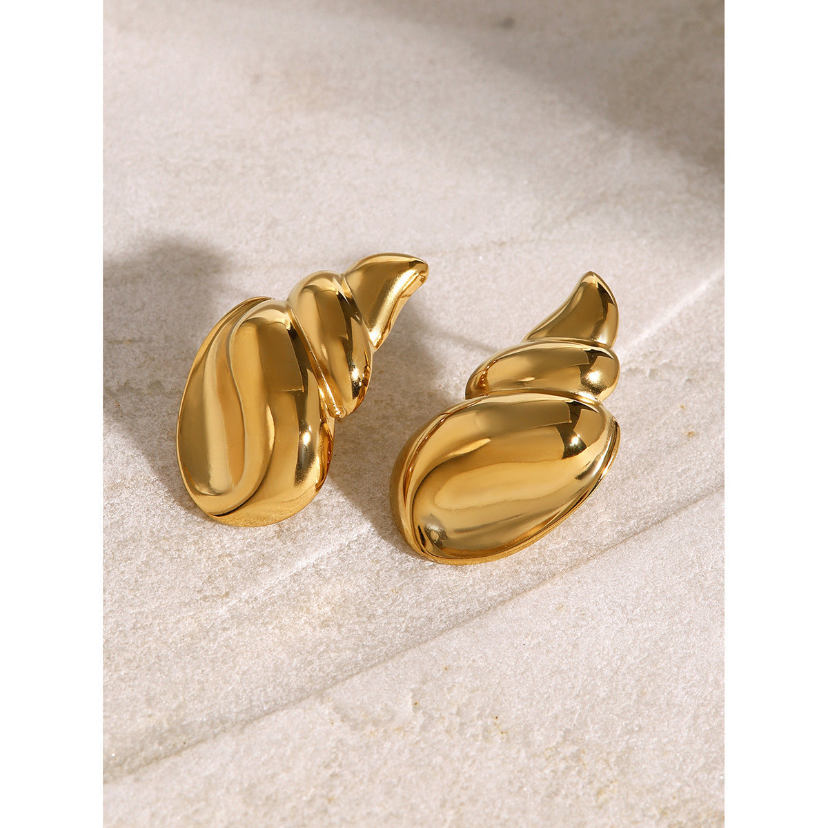 18K Gold Stainless Steel Three-dimensional Glossy Conch Earrings - Snaggletooth Shine with Stainless Steel Conch