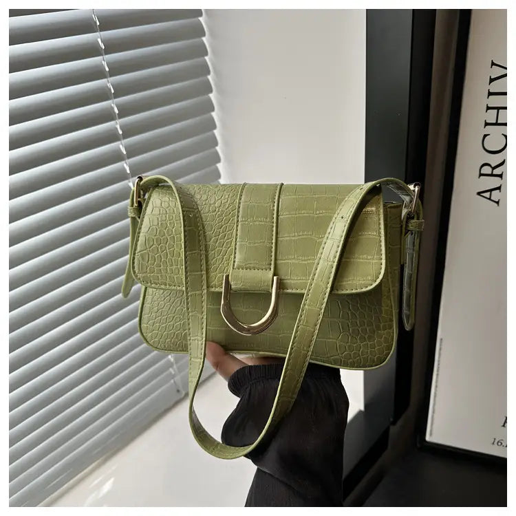 Varine en cuir PU dur avec bandoulière unique en plusieurs couleurs