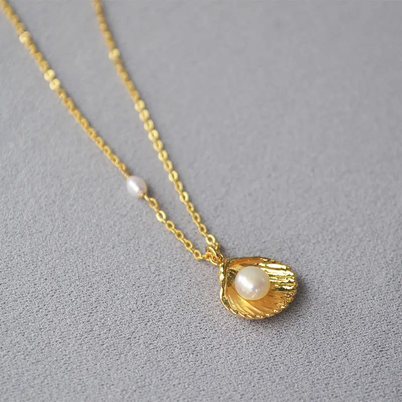 Brass Gold-plated Minimalist Gold Shell Freshwater Pearl Necklace