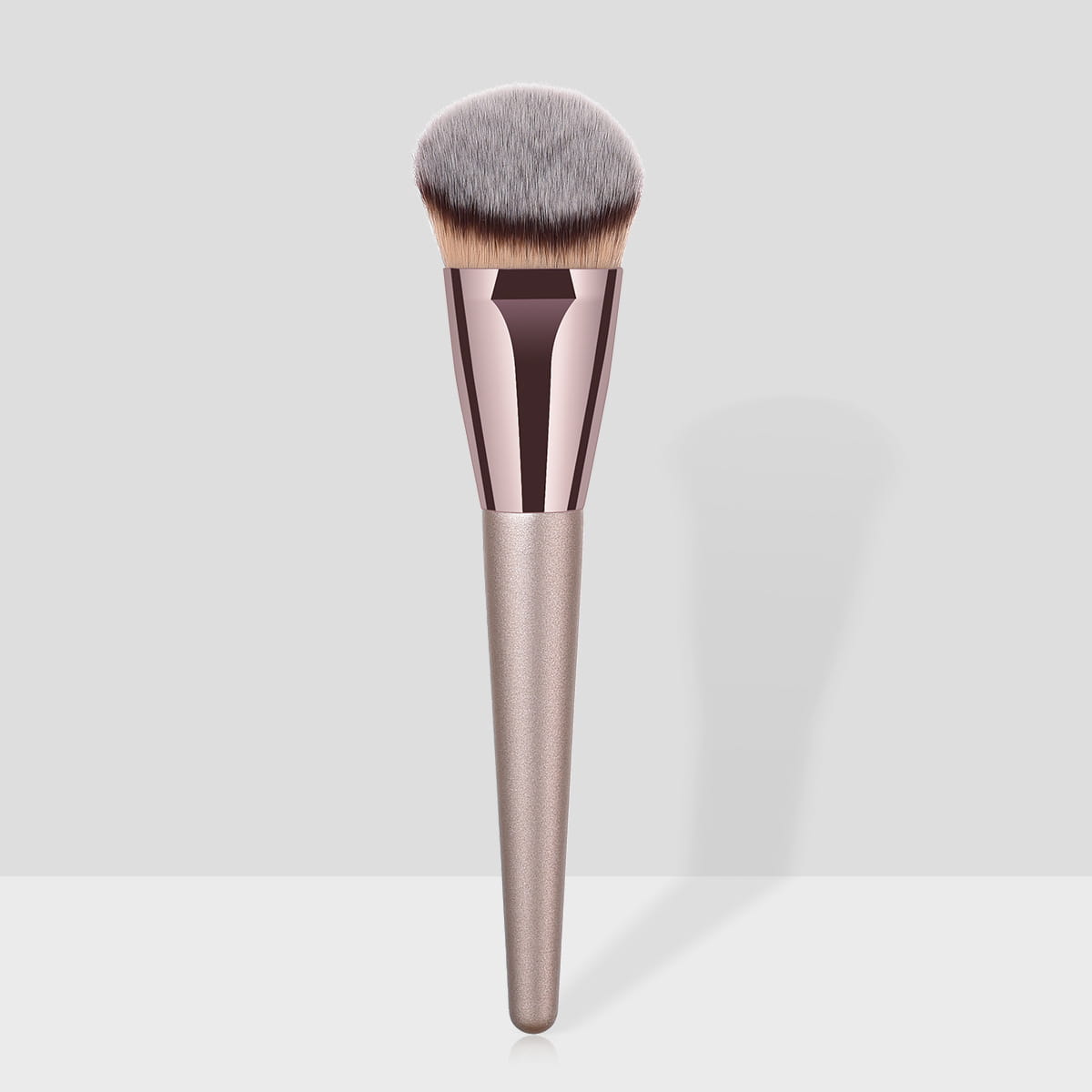 Makeup Brush Set in Champagne Gold with Wooden Handle and Nylon Bristles