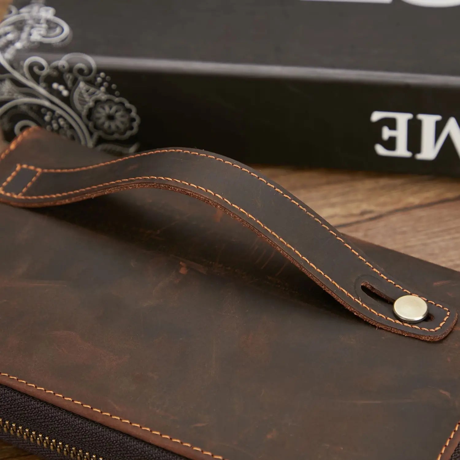 Brown Leather Wallet for Business and Daily Use in the United States