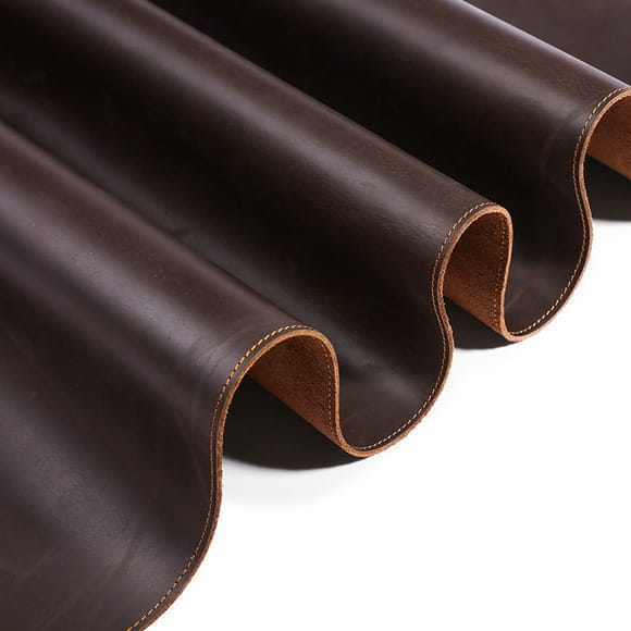 Retro Men’s Leather Clutch with Phone Wallet and Hand Held Design