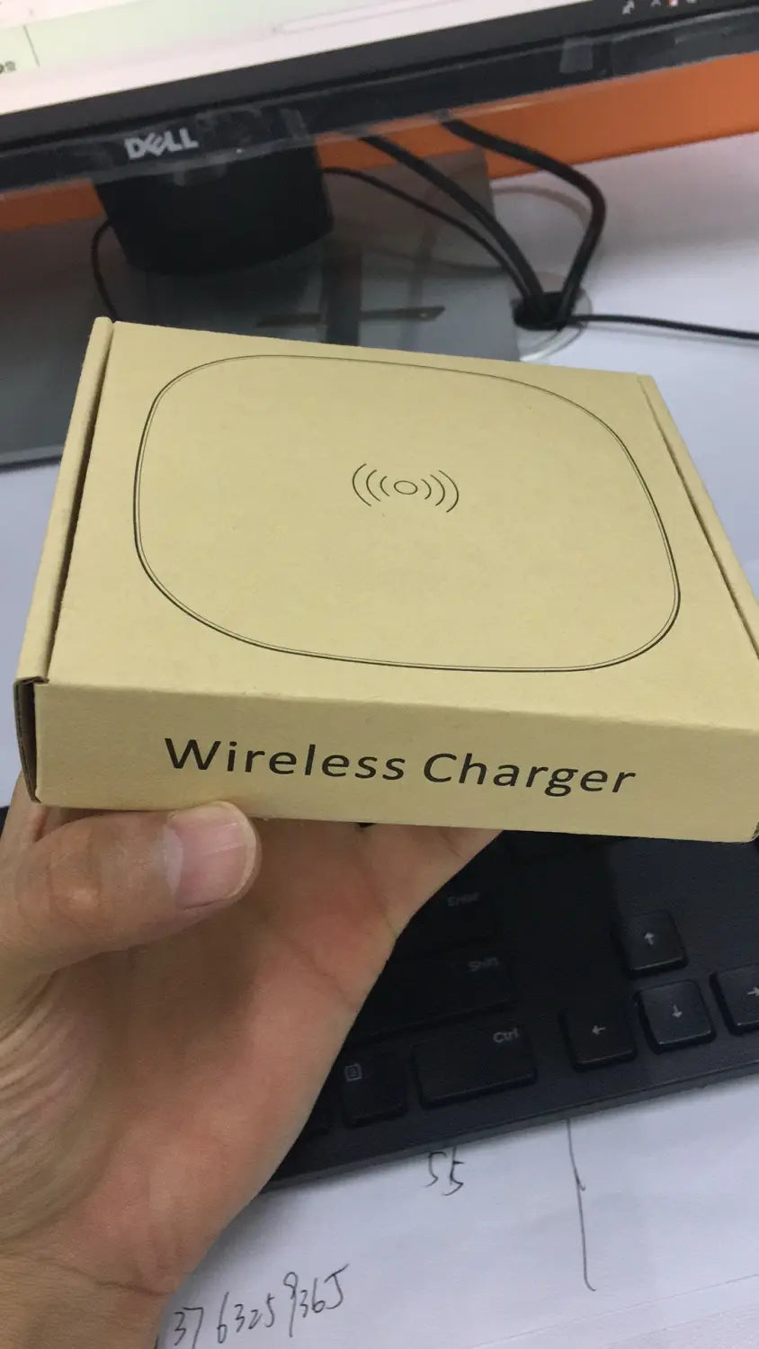 Metal Cloth Wrapper Wireless Charger for Stylish and Portable Charging