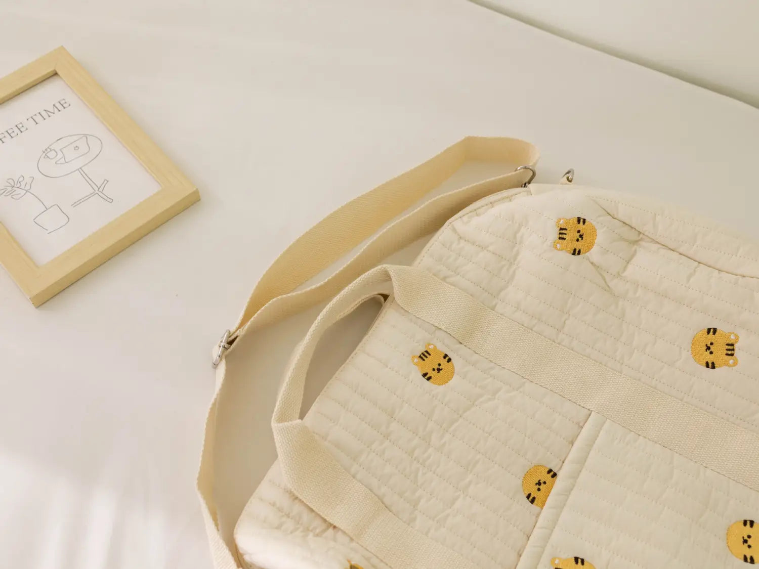 Lightweight Large Capacity Animal and Floral Boston Bags for Travel