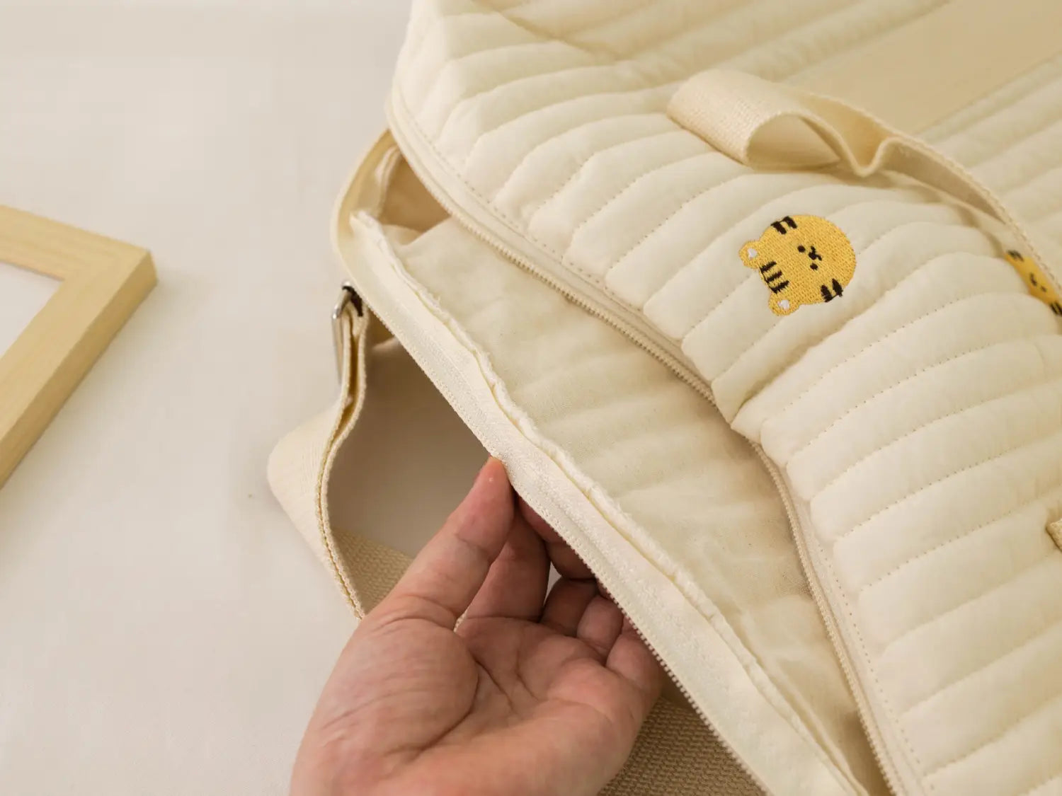 Lightweight Large Capacity Animal and Floral Boston Bags for Travel