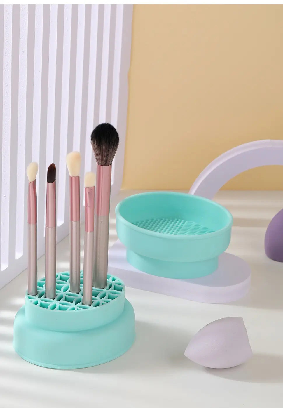 Porous Position Cosmetic Brush Drying Rack for Efficient Makeup Tool Cleaning