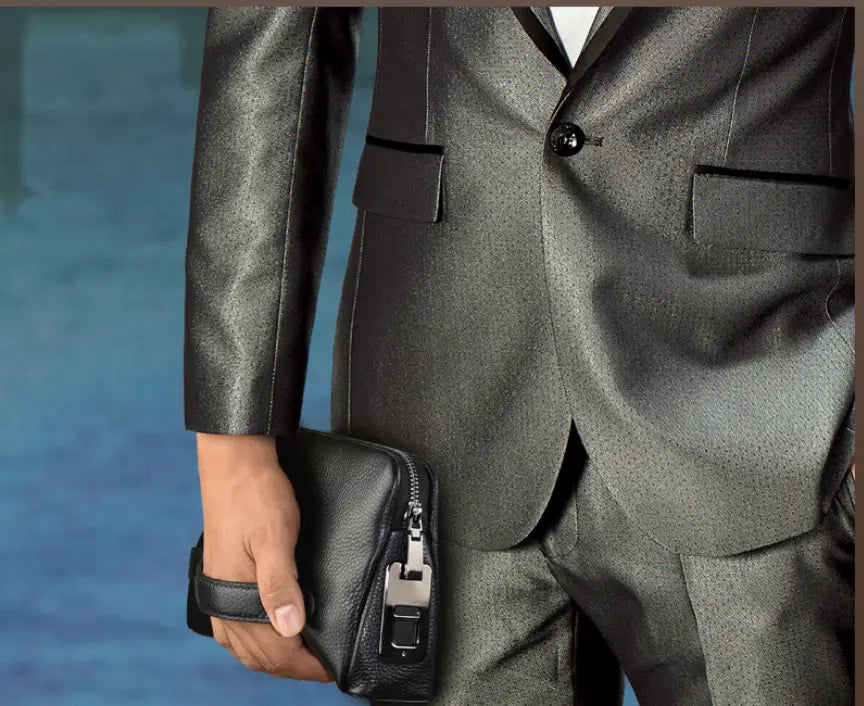 Black Polyester Men’s Fingerprint Clutch with Layer Cowhide and USB Charging