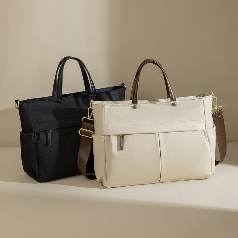 Svart Oxford tygsäckväska med aprikos accenter urban stor axel