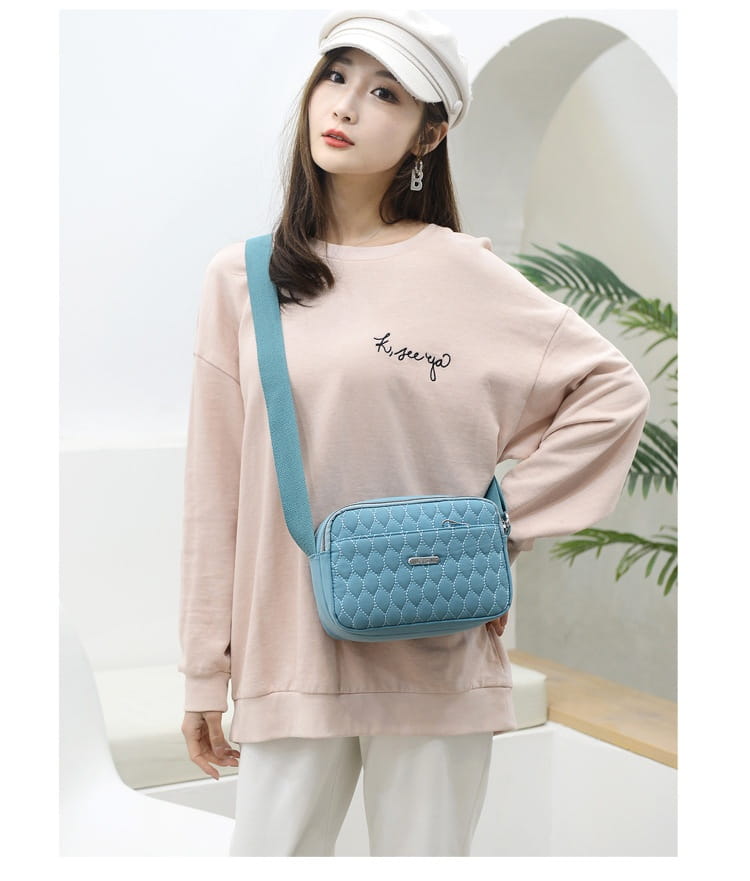 Large Capacity Shoulder Bag in Rhombus Creative Fashion Solid Design