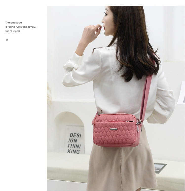 Large Capacity Shoulder Bag in Rhombus Creative Fashion Solid Design