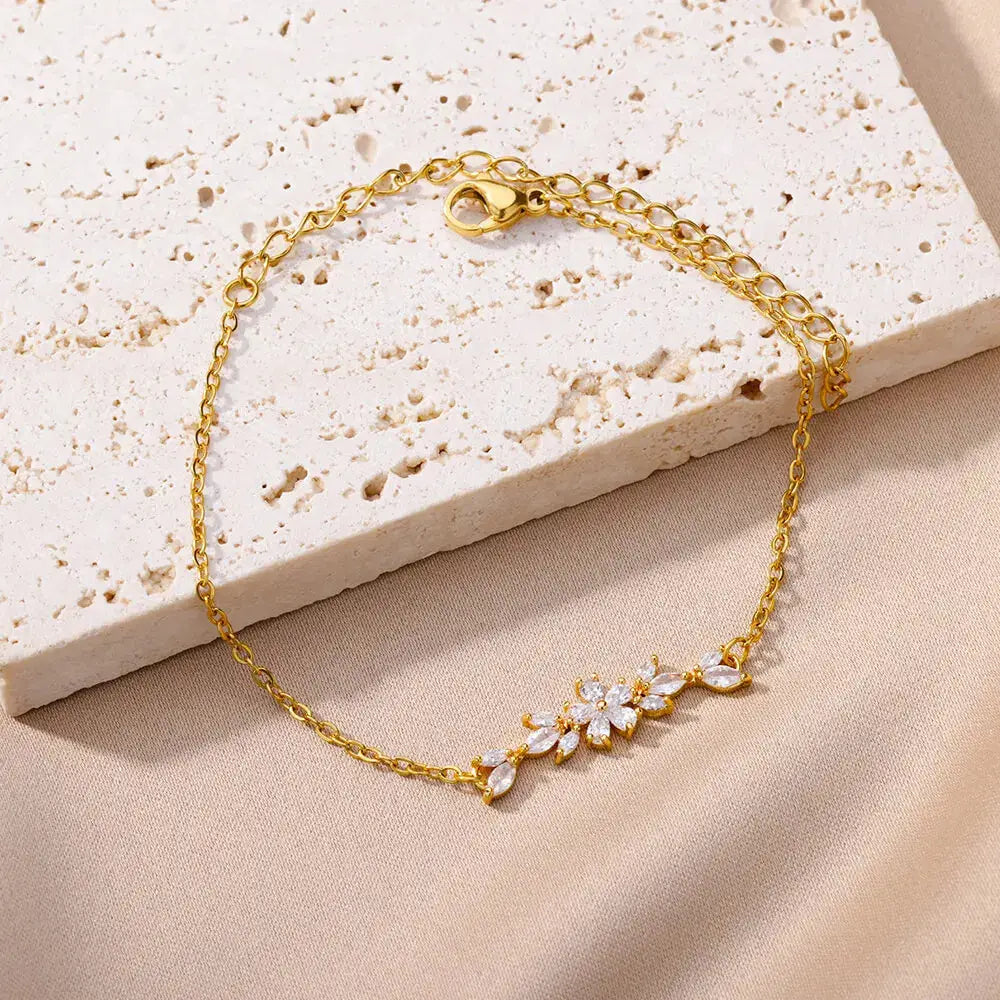 Simple Graceful Inlaid Zircon Flower Leaf Bracelet