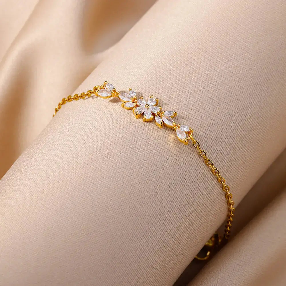 Simple Graceful Inlaid Zircon Flower Leaf Bracelet