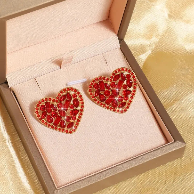 New Cross-border Niche Personalized Creative Elegant Luxury Heart-shaped Inlaid With Colorful Diamonds Simple Hollow