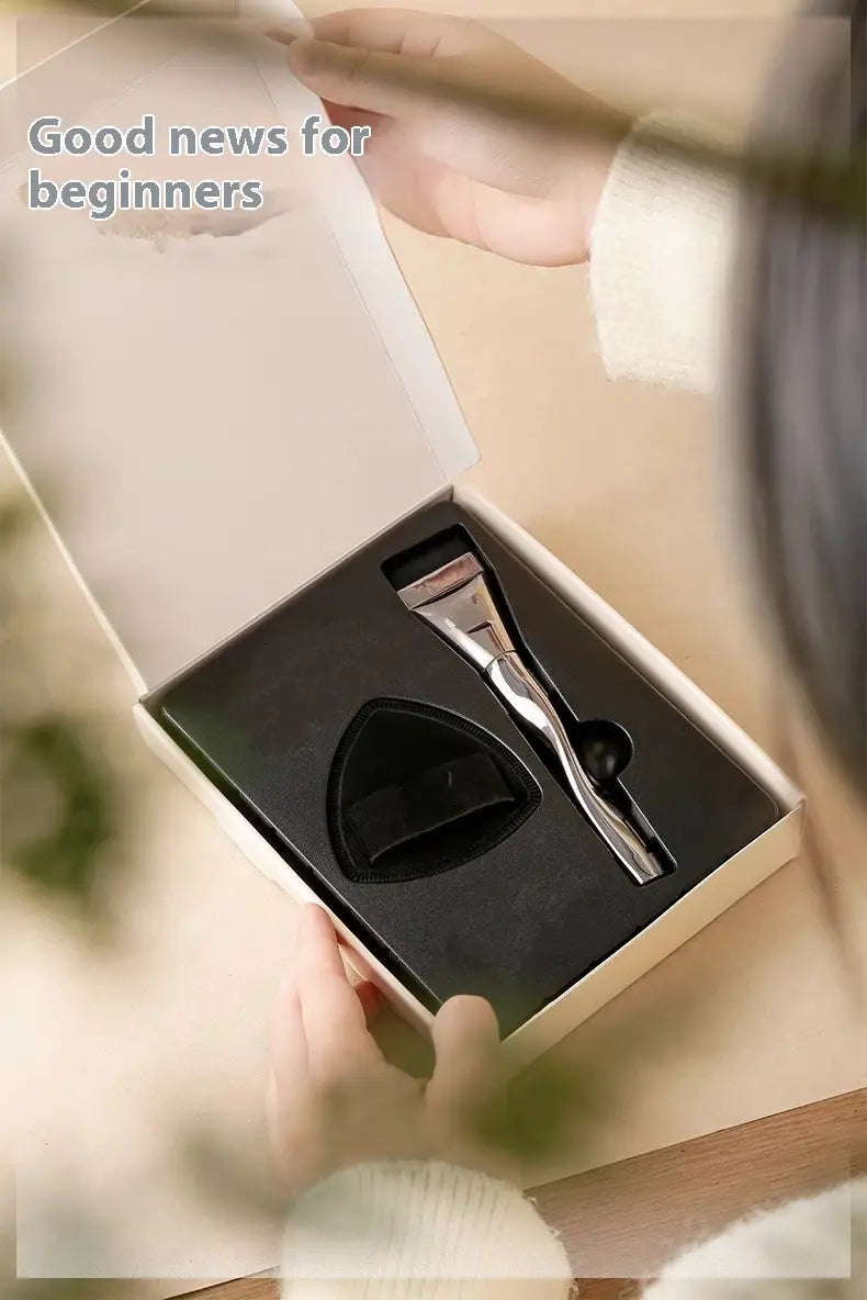 Powder Foundation Brush Set with Synthetic Fibers and Protective Bag