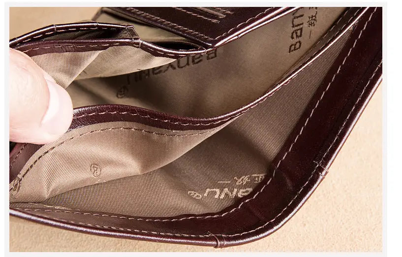 Black Cowhide Anti-Theft Wallet for Men in the United States CHF Markets