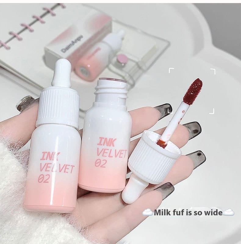 Milk Huhoo Nonstick Blush Stick for Complexion Misty Berry Orange Tabby