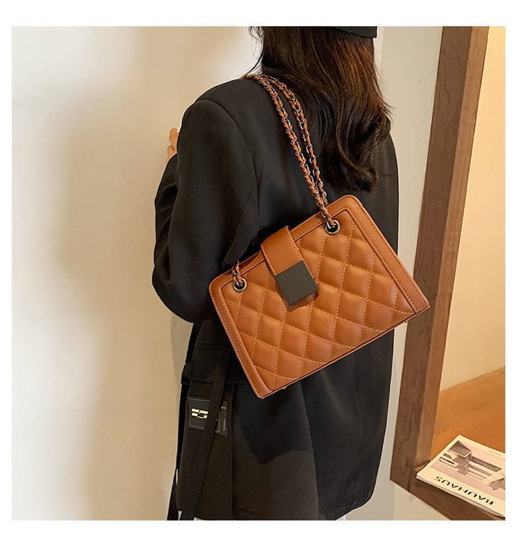 Fashion Small Chain Bag for Winter Travel with PU and Corduroy Options