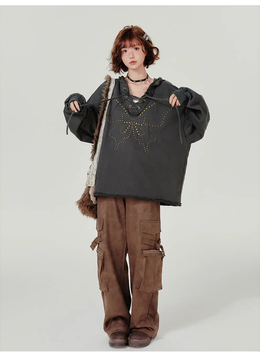 Felpa per maniche lunghe con cappuccio di cotone grigio scuro per donne e uomini