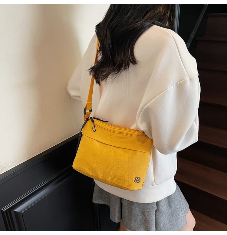 Sac à corps croisé en toile de voyage avec poche de téléphone pour les femmes en plusieurs couleurs