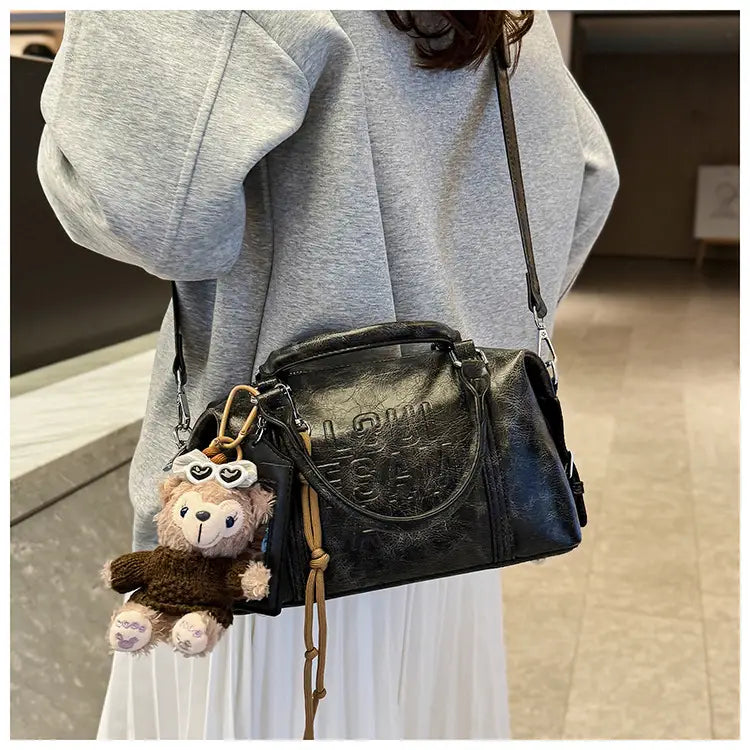 Borsa a tracolla a tracolla in pelle morbida con cerniera per donna