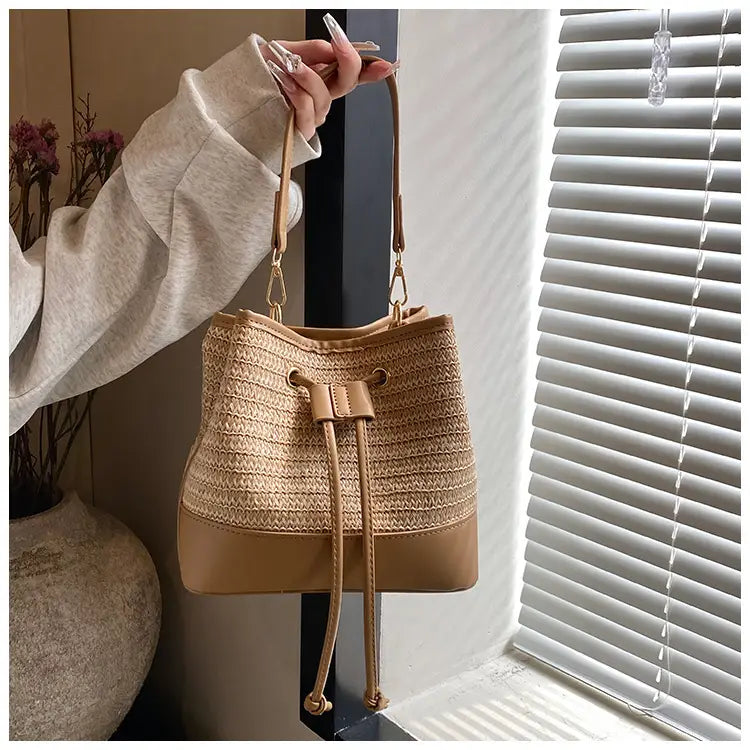 Kudottu ruskea aprikoosi maito tee olkalaukku neliömäinen ristikukkaro hihnalla