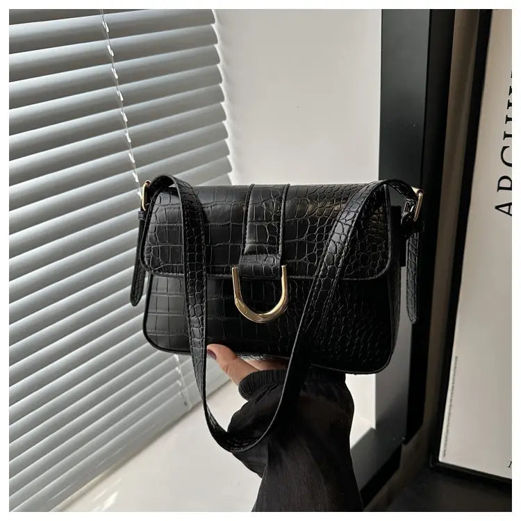 Varine en cuir PU dur avec bandoulière unique en plusieurs couleurs