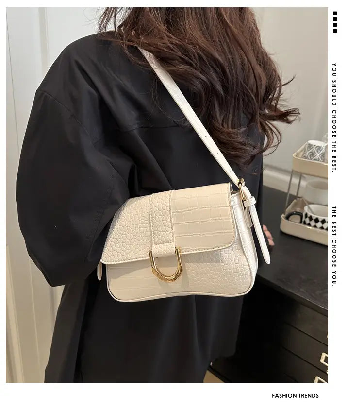 Varine en cuir PU dur avec bandoulière unique en plusieurs couleurs