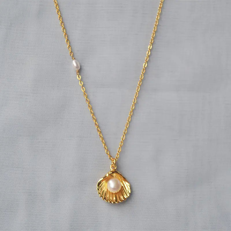 Brass Gold-plated Minimalist Gold Shell Freshwater Pearl Necklace