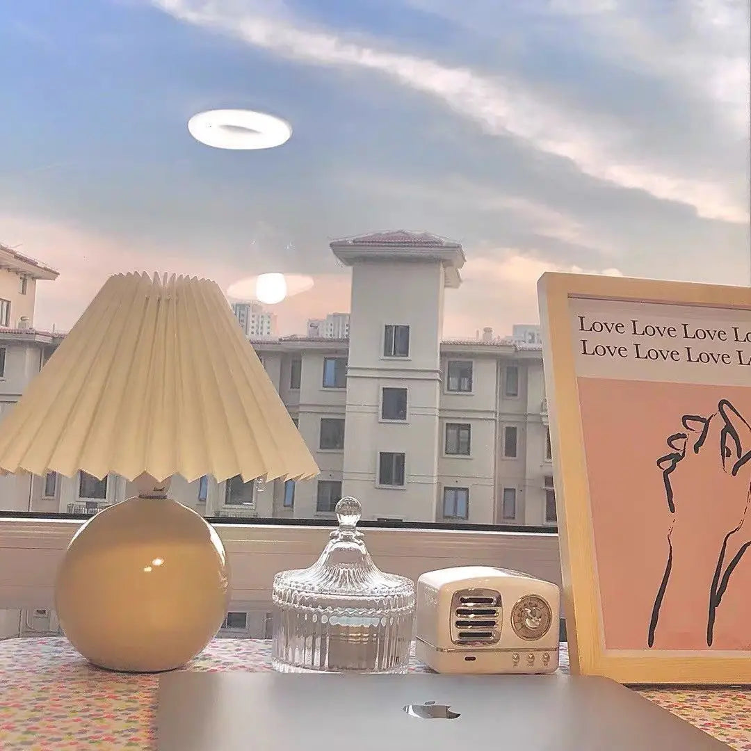 Ceramic Pleated Table Lamp Nordic Bedside Creative Night Light