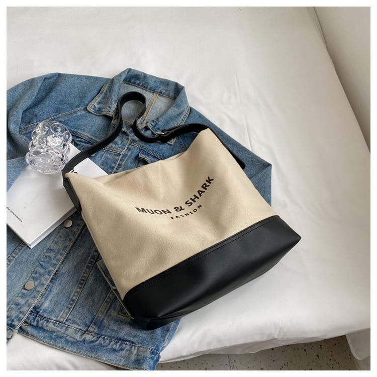 Sac fourre-tout sur toile avec poches à fermeture éclair