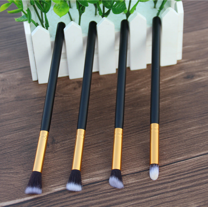 4 Eye Shadow Brush Set for Makeup with Wooden Handle and Various Finishes - Up Your Look the 4Eye 4eye shadow brush
